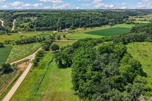 N8621 Hay Hollow Rd, Blanchardville, WI 53516 - Photo 20