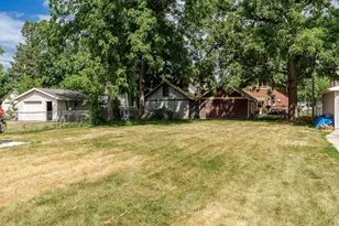 1234 E Porter Ave, Beloit, WI 53511 - Photo 16