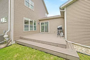 3821 Stonebridge Dr, Madison, WI 53719 - Photo 12