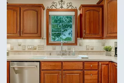 6027 Canyon Parkway, Mcfarland, WI 53558 - Photo 18