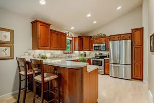 6027 Canyon Pkwy, Mcfarland, WI 53558 - Photo 14