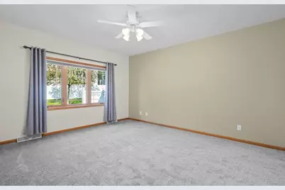 5708 Prairie Stone Drive, Mcfarland, WI 53558 - Photo 16