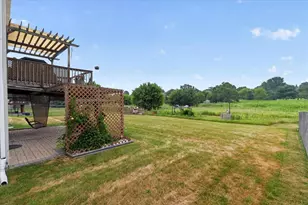 2306 Pine View Ln, Janesville, WI 53546 - Photo 38