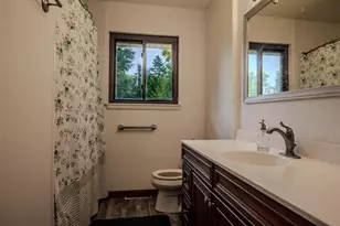 905 Flora Ln, Madison, WI 53714 - Photo 8