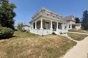 207 W Green St, Fox Lake, WI 53933 - Photo 2