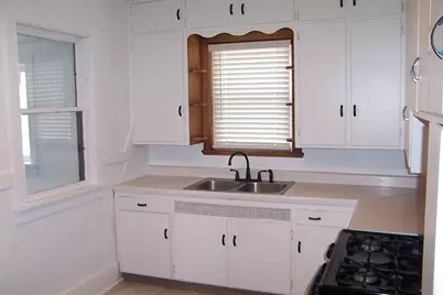 30 W Scott Street, Fond du Lac, WI 54935 - Photo 18