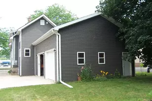 30 W Scott St, Fond du Lac, WI 54935 - Photo 4