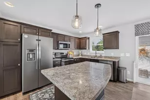 546 Pluto St, Madison, WI 53718 - Photo 8