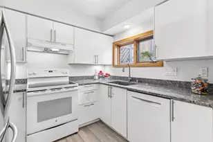 308 N Pinckney St, Madison, WI 53703 - Photo 12