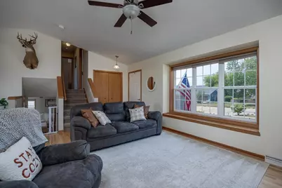416 Park View Road, Deerfield, WI 53531 - Photo 8