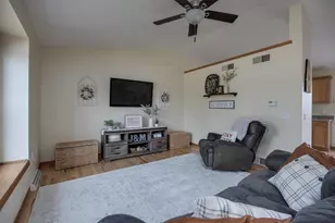 416 Park View Rd, Deerfield, WI 53531 - Photo 6