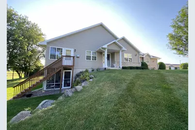 125 Summit Court #2302, Columbus, WI 53925 - Photo 4