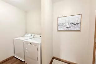 214 Coyle Pkwy, Cottage Grove, WI 53527 - Photo 12