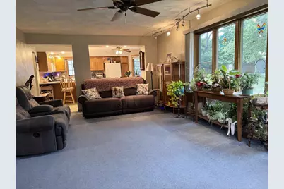 642 E Waterford Drive, Beloit, WI 53511 - Photo 12