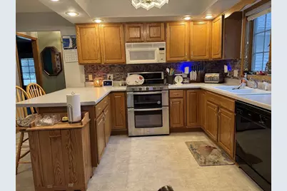 642 E Waterford Drive, Beloit, WI 53511 - Photo 18