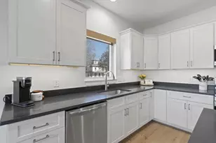 827 Cedar St, Wisconsin Dells, WI 53965 - Photo 4