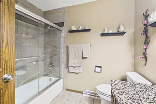 613 Whitehall Dr, Madison, WI 53714 - Photo 64