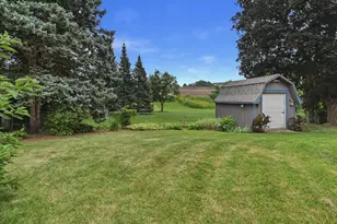 613 Whitehall Dr, Madison, WI 53714 - Photo 18