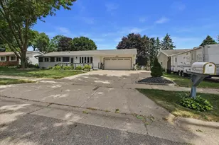 613 Whitehall Dr, Madison, WI 53714 - Photo 12