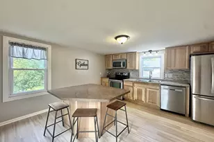 98 E Commerce St, Cambria, WI 53923 - Photo 10