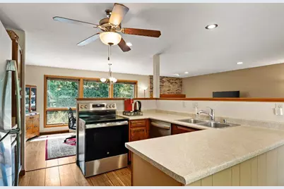 2601 Muir Field Road, Madison, WI 53719 - Photo 12