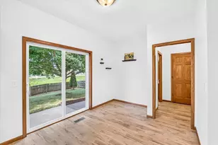 360 S Goldenrod Dr, Sun Prairie, WI 53590 - Photo 26