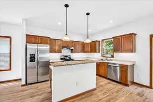 360 S Goldenrod Dr, Sun Prairie, WI 53590 - Photo 18