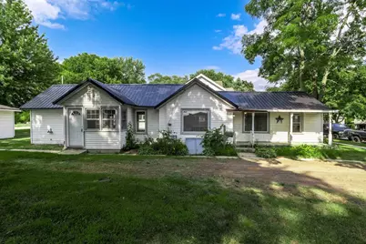 307 E Marion Street, Portage, WI 53901 - Photo 1