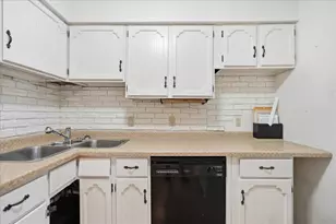 2202 Post Rd, Madison, WI 53713 - Photo 10