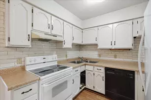 2202 Post Rd, Madison, WI 53713 - Photo 10