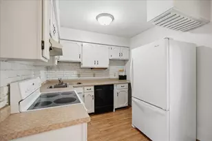 2202 Post Rd, Madison, WI 53713 - Photo 8