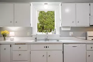 22 Whitcomb Cir, Madison, WI 53711 - Photo 12