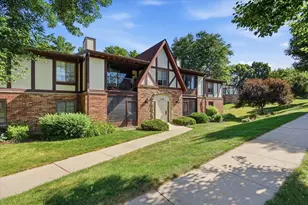 1406 Wheeler Rd, Madison, WI 53704 - Photo 4