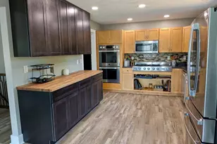 2726 Autumn Ln, Janesville, WI 53546 - Photo 6