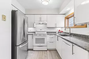 308 N Pinckney St, Madison, WI 53703 - Photo 12