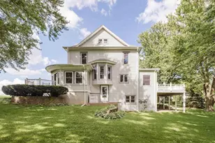 607 Dodge St, Mineral Point, WI 53565 - Photo 60