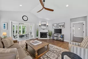 6727 Bellflower Pointe Dr, DeForest, WI 53532 - Photo 14