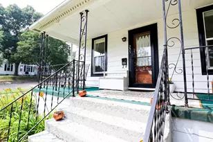 203 10th St, Baraboo, WI 53913 - Photo 4