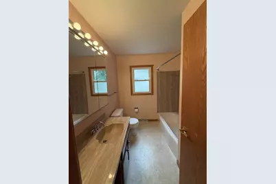4509 Bunker Hill Lane, Madison, WI 53704 - Photo 16
