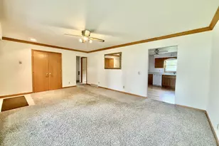4509 Bunker Hill Ln, Madison, WI 53704 - Photo 8