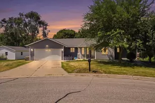 416 Stoneridge Terrace, DeForest, WI 53532 - Photo 2