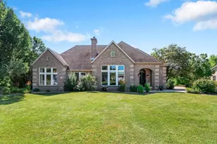 1120 Seminole Dr, Fort Atkinson, WI 53538 - Photo 2