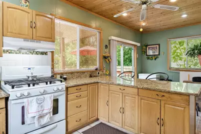 923 Highland Avenue, Beloit, WI 53511 - Photo 24
