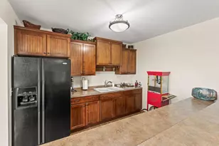 410 W Elroy St, Elroy, WI 53929 - Photo 40