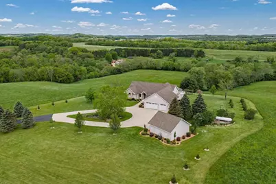 410 W Elroy Street, Elroy, WI 53929 - Photo 72