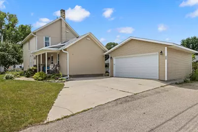 709 W Edgewater Street, Portage, WI 53901 - Photo 28