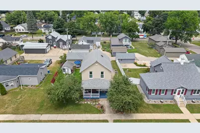 709 W Edgewater Street, Portage, WI 53901 - Photo 2