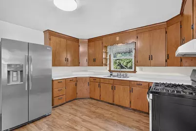 417 N Cedar Street, Horicon, WI 53032 - Photo 2