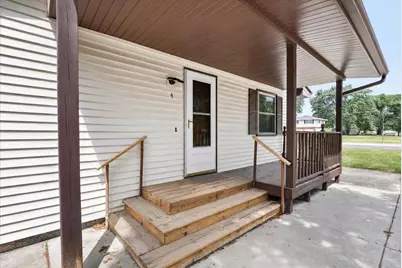 4 S Wright Road, Janesville, WI 53546 - Photo 4