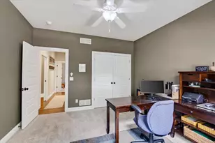 912 Pebblebrook Dr, Waunakee, WI 53593 - Photo 38